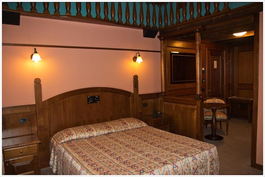 Hotel California Champoluc Eksteriør billede