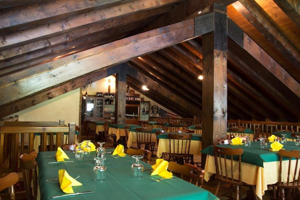 Hotel California Champoluc Eksteriør billede