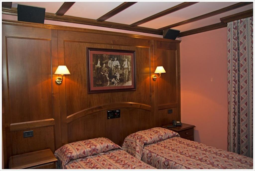 Hotel California Champoluc Eksteriør billede