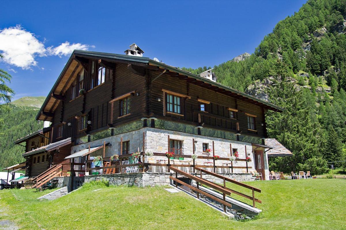 Hotel California Champoluc Eksteriør billede